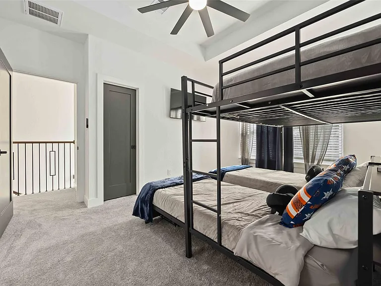 964 Lucky St #B — Photo 25