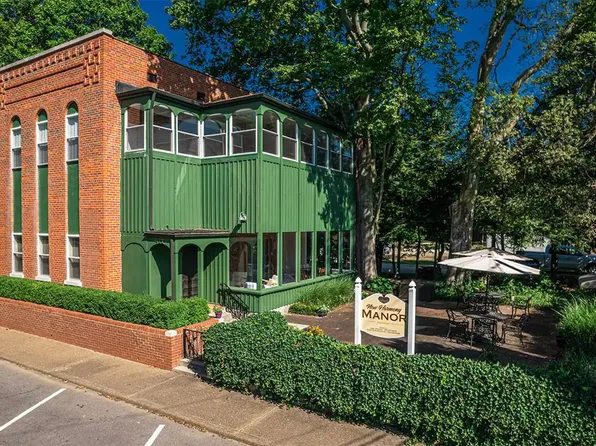 422 Tavern St, New Harmony, IN 47631