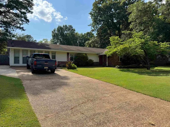 161 Patsy Dr, Florence, AL 35633