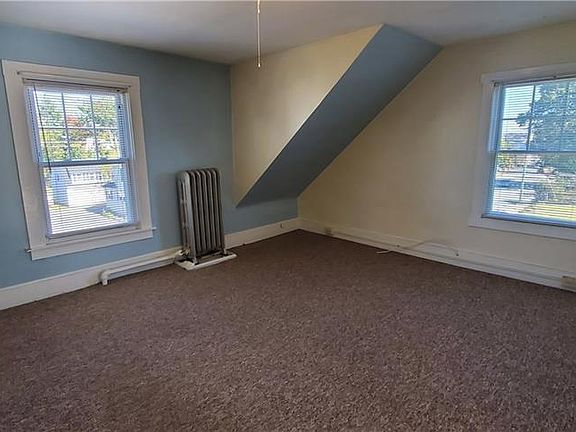4th image of 90 Thames St APT 3