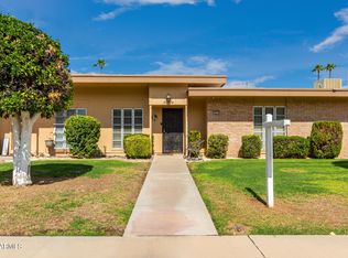 10010 W Hawthorn Dr, Sun City, AZ 85351
