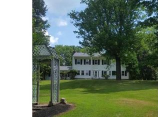 24 Plennert Rd, Flemington, NJ 08822