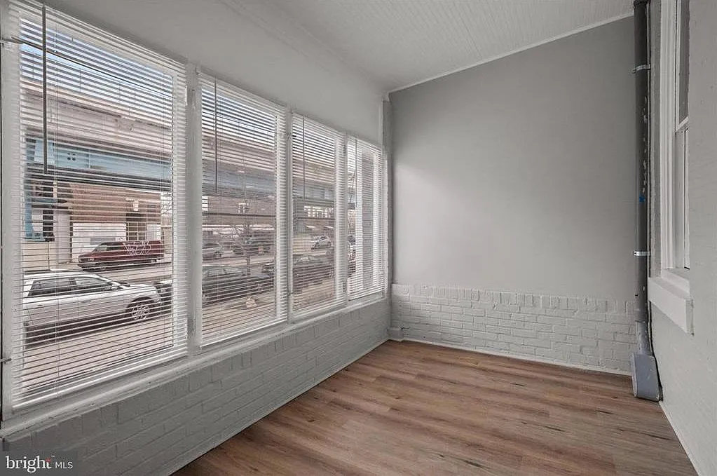5536 Market St — Photo 3