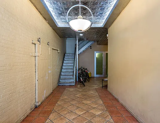 Rented by Nooklyn NYC LLC | media 51