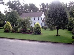 38 Kennie Ln, Pembroke, MA 02359