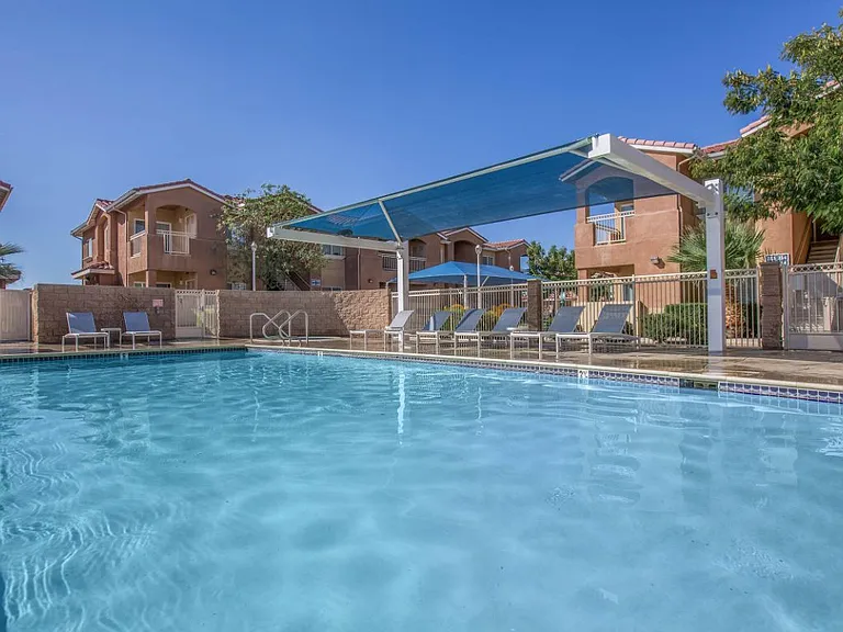 Plumtree Apartments — Photo 3