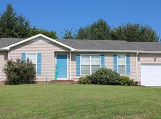 317 Hunter Owens Ct, Oak Grove, KY 42262