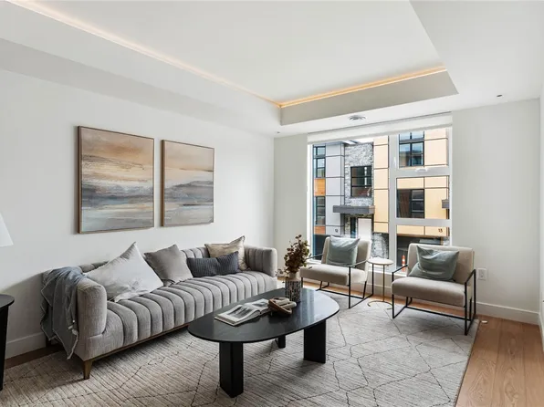 4253 Dieppe Rd #10, Saanich, BC V8X 2N2