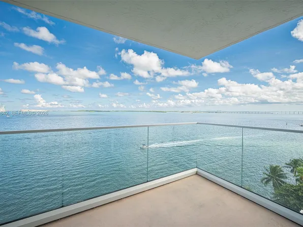800 Claughton Island Dr, Miami, FL