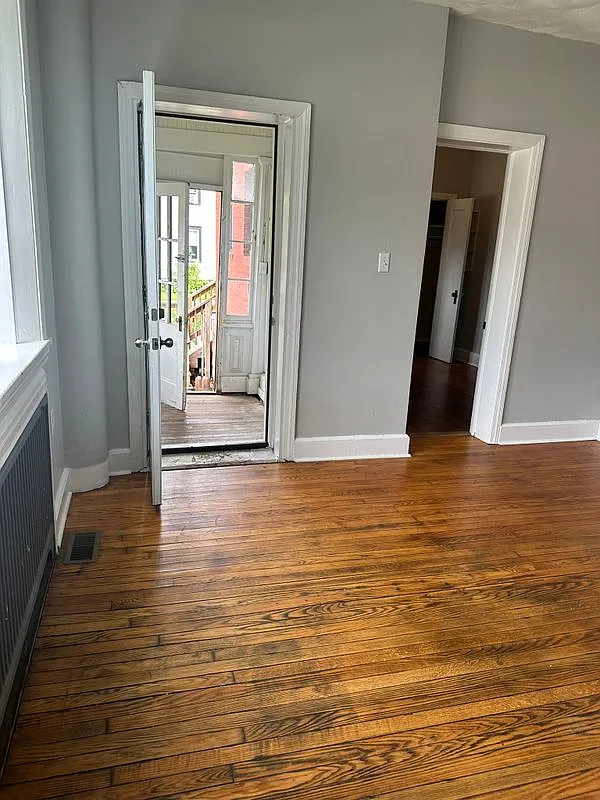 14 S Lewis St — Photo 3