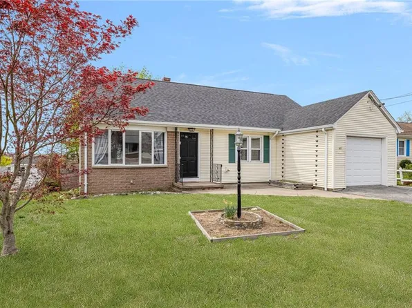 15 Di Mario Dr, Providence, RI 02904