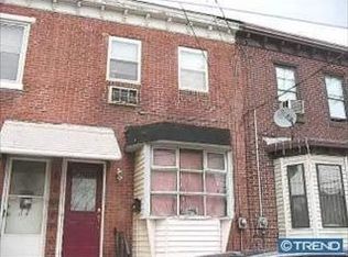 581 Pine St, Camden, NJ 08103