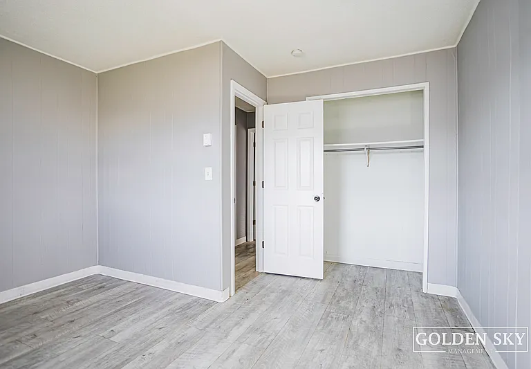 6318 E Piccadilly Rd — Photo 6