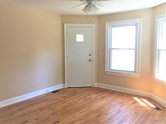 Entrance-Living Room