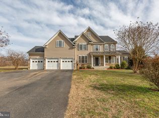15 Scottsdale Dr, Fredericksburg, VA 22405