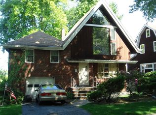 505 Oak St, Ridgefield, NJ 07657