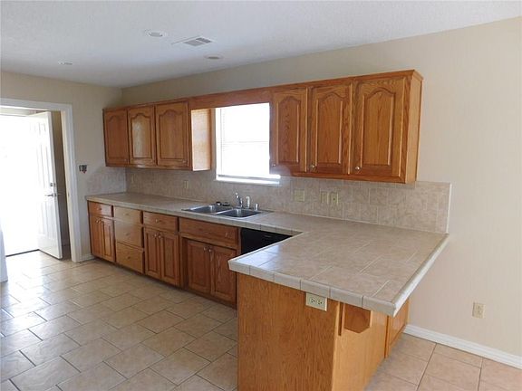 5th image of 11193 Club House Pkwy