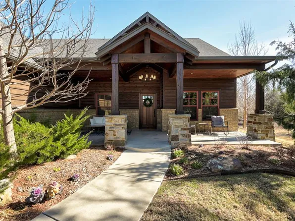 7600 Walk In The Park Dr, Edmond, OK 73034
