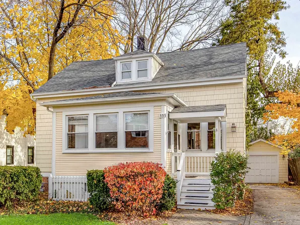 333 E Wisconsin Ave, Lake Forest, IL 60045