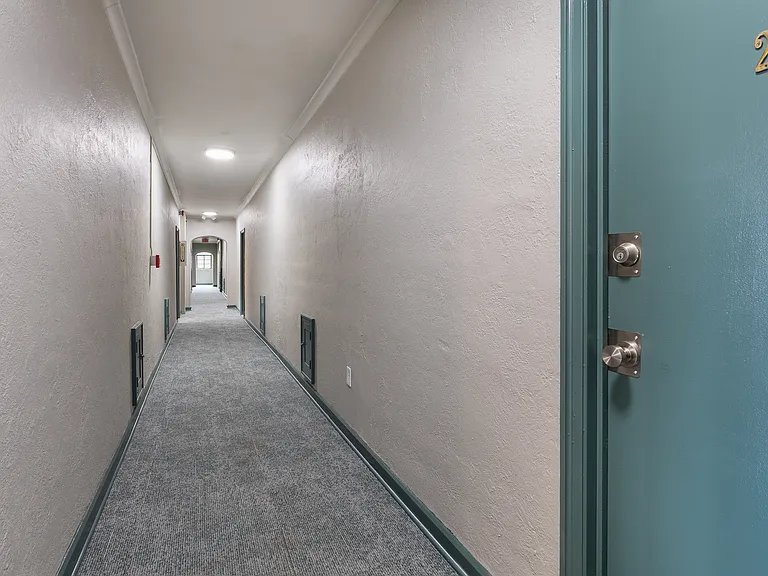 Marleigh Apartments — Photo 11