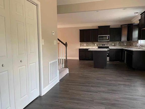 3rd image of 9241 Upstream Ln