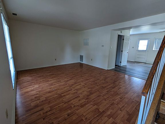 2nd image of 603 Lincoln Dr #605