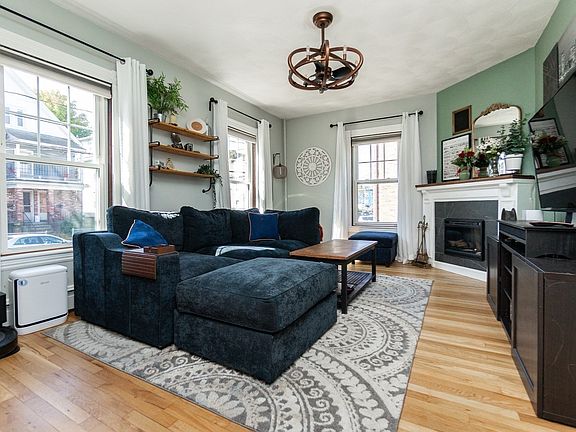 2nd image of 138 Robbins St Unit 1