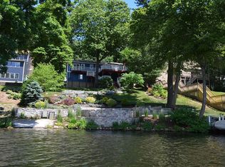 121 Pinewood Trl, Trumbull, CT 06611