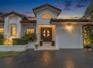 14271 SW 34th St, Miami, FL 33175