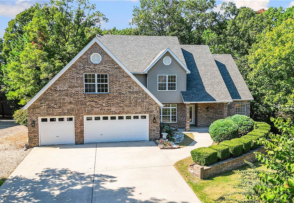 1st image of 2 Morganshire Dr