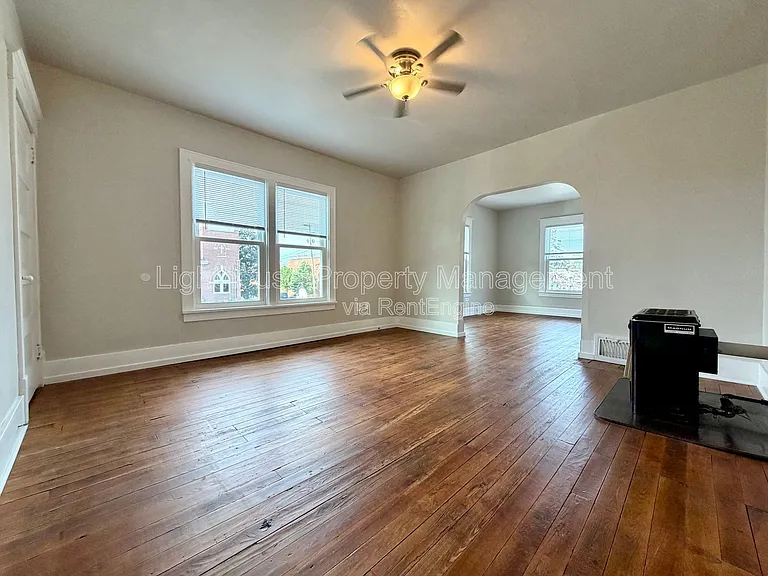 1242 Davis Ave NW — Photo 11