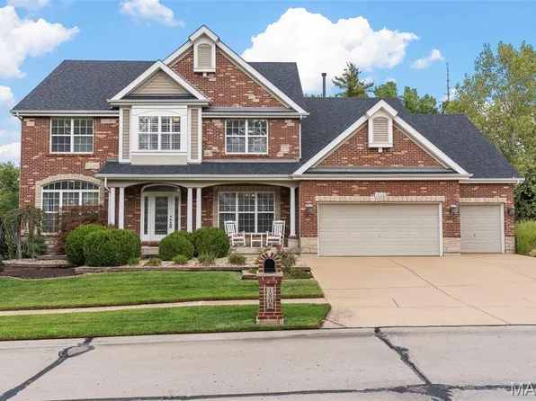 1808 Dover Trace Dr, Fenton, MO 63026