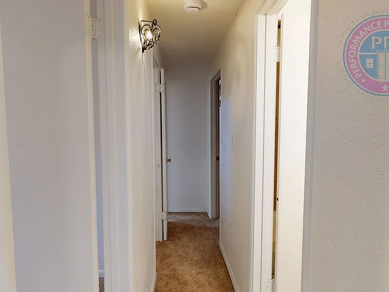 4333 NE 63rd Ave — Photo 9