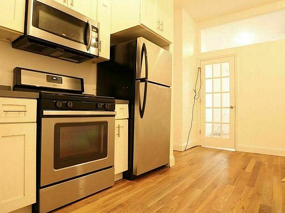3rd image of 297 Wyckoff Ave #2LL