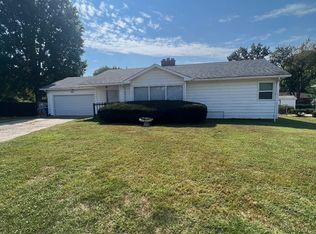 804 Saint Joseph Dr, Collinsville, IL