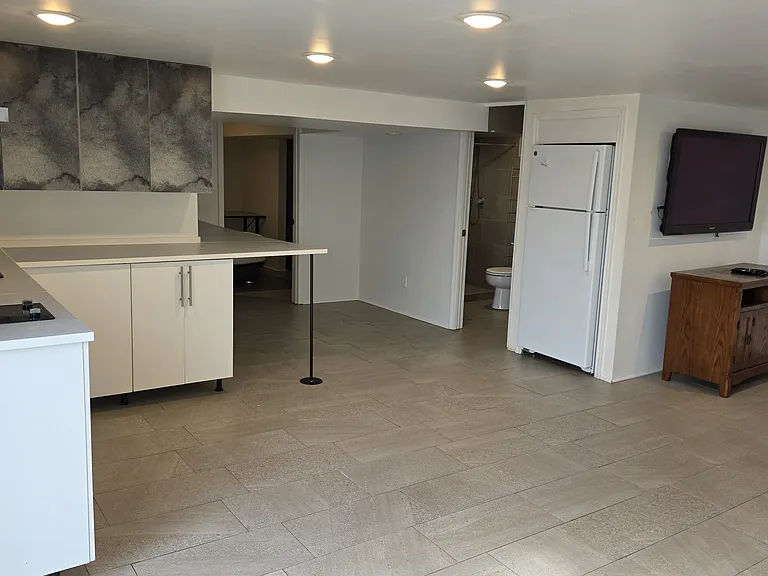 868 Larkin Ave — Photo 14