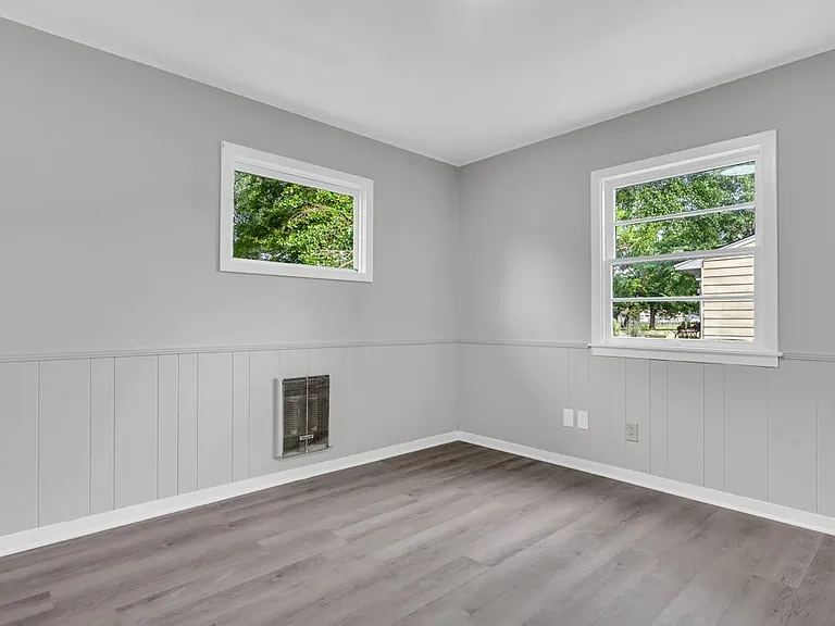 131 Poplar St — Photo 10