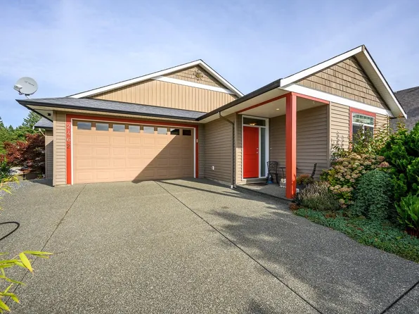 2462 Canuck Pl, Comox, BC V9M 0A9
