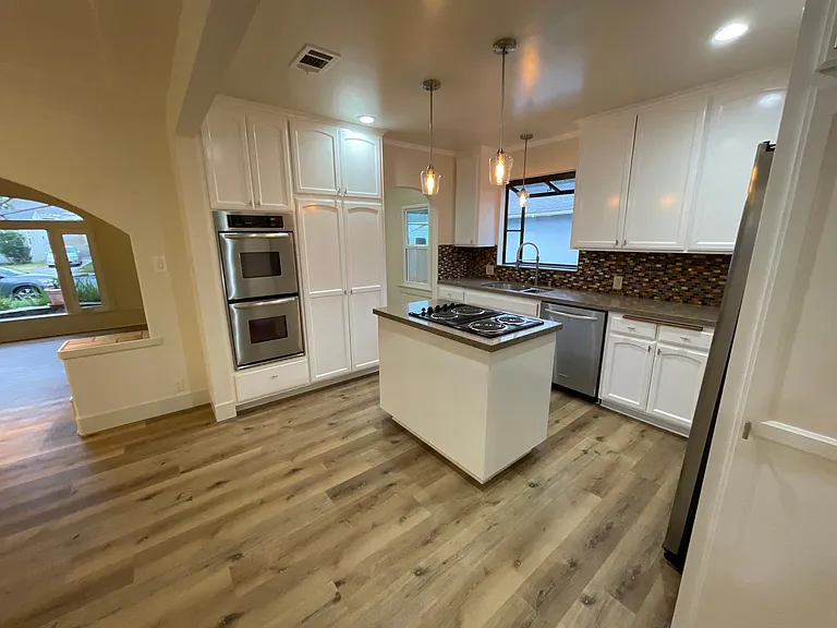 236 N Myers St — Photo 7
