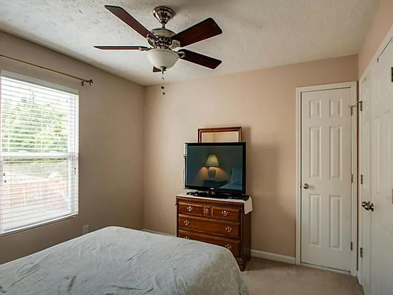 7355 Autumn Crossing Way — Photo 8
