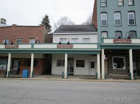 2nd image of 572 E Main St