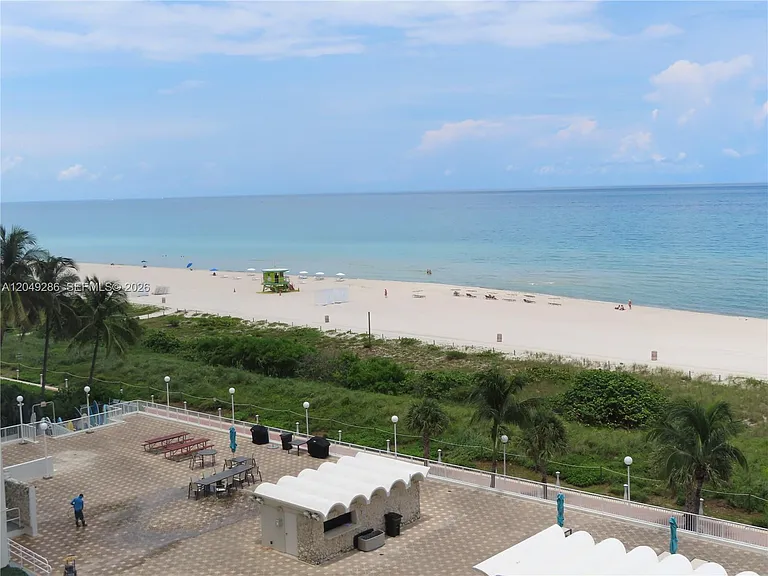 5701 Collins Ave #302 — Photo 3
