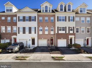 7983 Avery Park Ct, Alexandria, VA 22306
