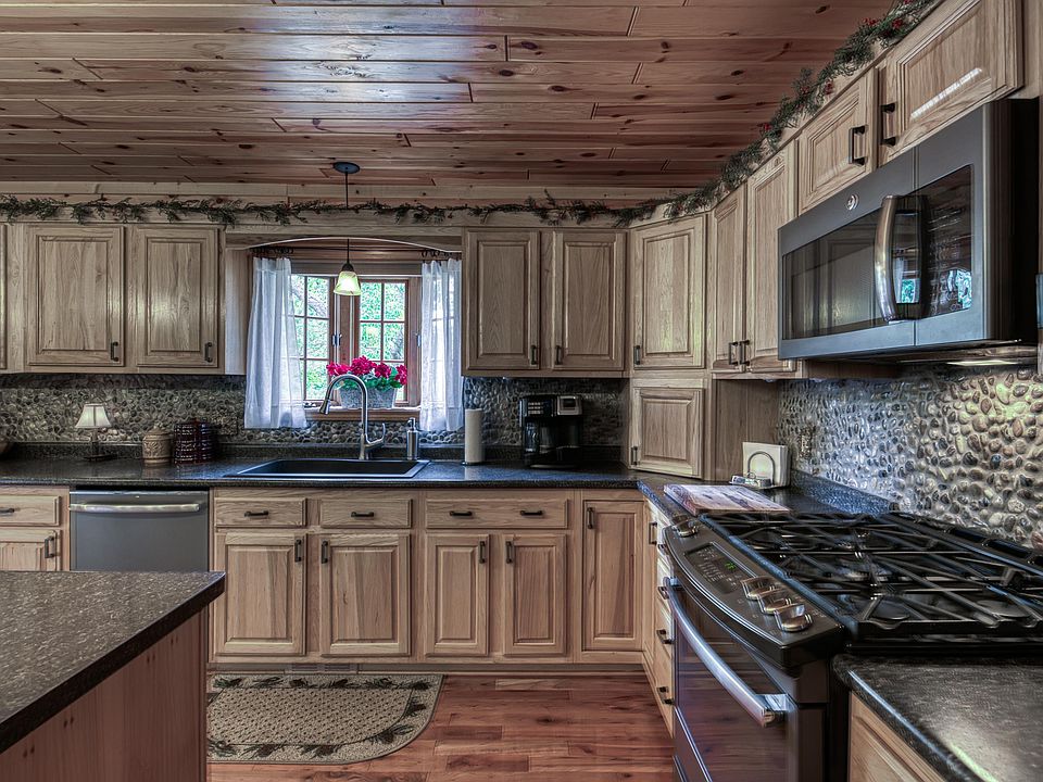 7503 Supply Rd SW, South Boardman, MI 49680 Zillow