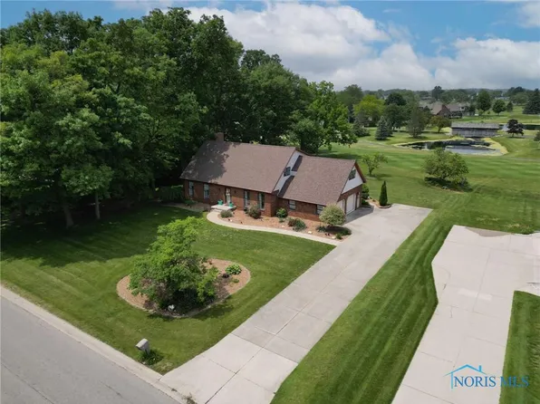 772 Fairway Ln, Wauseon, OH 43567