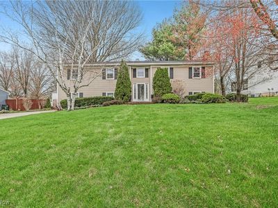 2893 Burr Oak Dr, Akron, OH, 44333