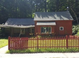 28 North St, Erving, MA 01344