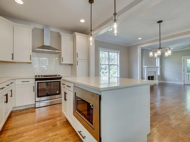 5514B Urbandale Ave — Photo 11