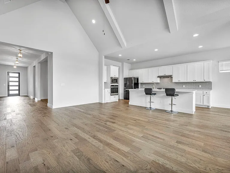 151 Rose Heath Ln — Photo 3