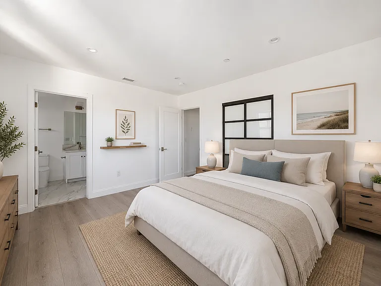 10538 La Reina Ave #3 — Photo 10